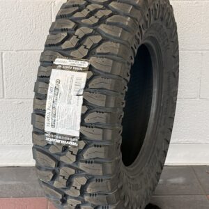 LT285/70R17 MT ROYALBLACK
